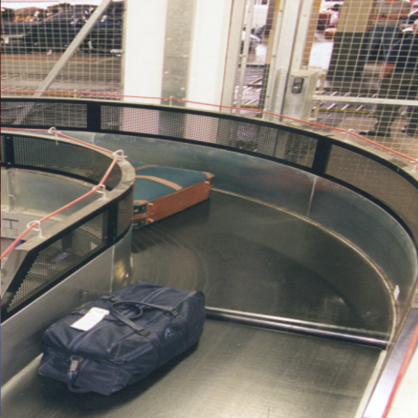 Gepäcktransport am Flughafen