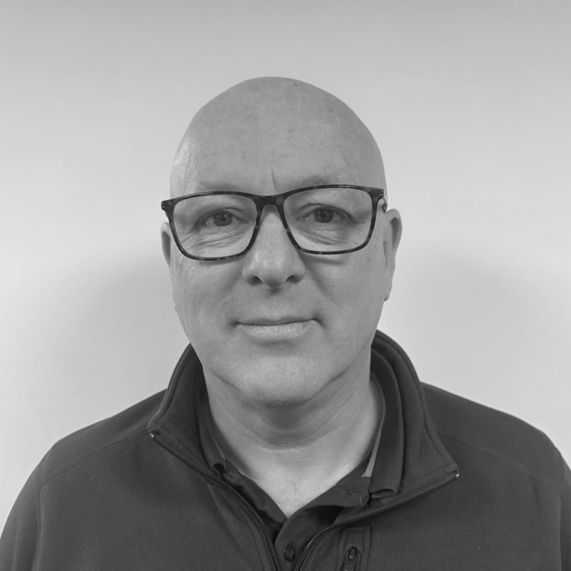 John Isherwood – Projektleiter John Isherwood – Project Engineering Manager