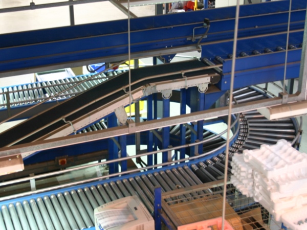 Maßgeschneiderte Bodenfördersysteme von Amber Industries